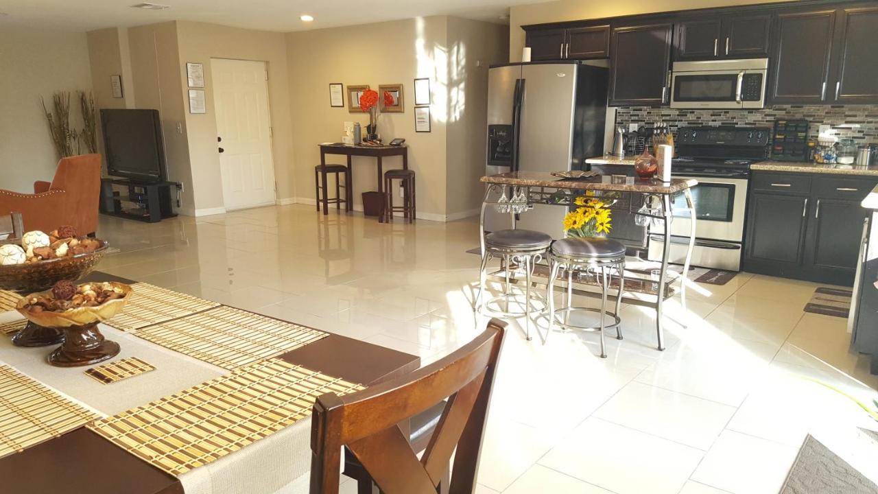 Beautiful 3 Bed/2 Bath Cozy Get Away Home Las Vegas Eksteriør billede