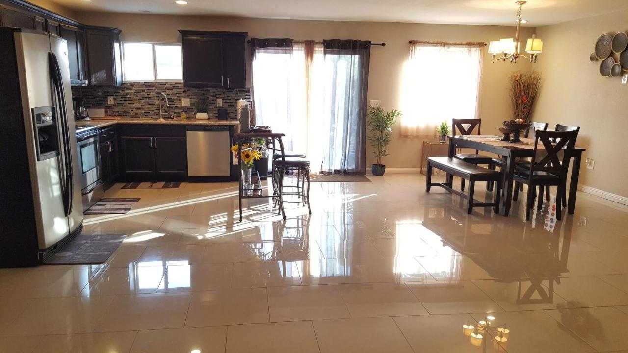 Beautiful 3 Bed/2 Bath Cozy Get Away Home Las Vegas Eksteriør billede